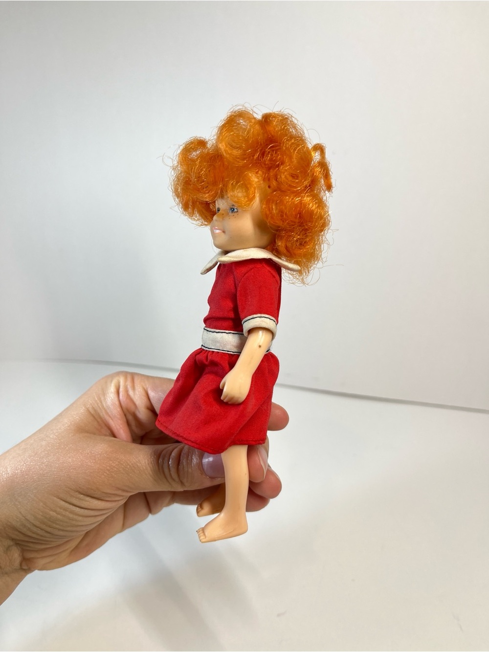 Vintage 1982 Annie Little Orphan Doll Red Hair 6" Toy Knickerbocker Movie Girl - Picture 12 of 13